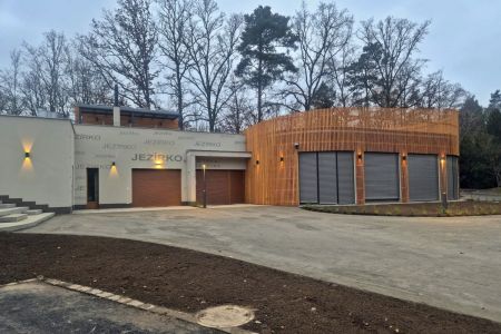 nová školka Jezírko.jpg